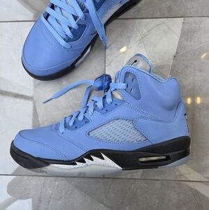 Jordan 5 Retro University Blue (In Box - Size US 8.5 Mens)